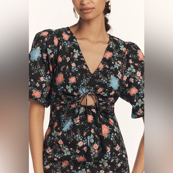 Maeve Short-Sleeve V-Neck Cotton Mini Dress - Picture 4 of 7